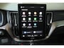 Volvo XC60 T6 Plug-in hybrid AWD Ultra Black Edition | Panoramadak | Trekhaak | Luchtvering | Verwarmbare voorstoelen, achterbank en stuurwiel | Head-up display | 360 graden camera | Premium audio by Harman Kardon | Apple carplay/Android auto