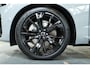 Volvo XC60 T6 Plug-in hybrid AWD Ultra Black Edition | Panoramadak | Trekhaak | Luchtvering | Verwarmbare voorstoelen, achterbank en stuurwiel | Head-up display | 360 graden camera | Premium audio by Harman Kardon | Apple carplay/Android auto