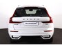 Volvo XC60 T6 Recharge AWD Ultra Black Edition - Panorama/schuifdak - IntelliSafe Assist & Surround - 360º Camera - Harman/Kardon audio - Adaptieve LED koplampen - Verwarmde voorstoelen, stuur & achterbank - Parkeersensoren voor & achter - Elektr. bedienb. voorstoelen met geheugen - Head up display - Draadloze tel. lader - Extra getint glas - 21' LMV