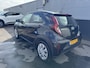 Toyota Aygo X 1.0 VVT-i MT Play Apple Carplay en/of Android auto navigatie, Achteruitrijcamera, Adaptieve cruise control, 1e eign. Nieuw geleverd, NL-auto