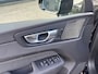 Volvo XC60 2.0 T8 Plug-in hybrid AWD Plus Black Edition VAN: 59.900,- ND: 56.877,- UW HERSTVOORDEEL: 2.023,- | TREKHAAK | DEALER ONDERHOUDEN | HEAD UP | 360CAMERA | FABR. GARANTIE! |