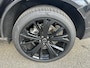 Volvo XC60 2.0 T8 Plug-in hybrid AWD Plus Black Edition VAN: 59.900,- ND: 56.877,- UW HERSTVOORDEEL: 2.023,- | TREKHAAK | DEALER ONDERHOUDEN | HEAD UP | 360CAMERA | FABR. GARANTIE! |
