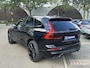 Volvo XC60 2.0 T8 Plug-in hybrid AWD Plus Black Edition VAN: 59.900,- ND: 56.877,- UW HERSTVOORDEEL: 2.023,- | TREKHAAK | DEALER ONDERHOUDEN | HEAD UP | 360CAMERA | FABR. GARANTIE! |