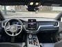 Volvo XC60 2.0 T6 Plug-in hybrid AWD Plus Black Edition PHEV | VAN: 59.900,- ND: 56.877,- UW HERSTVOORDEEL: 2.023,- | TREKHAAK | DEALER ONDERHOUDEN | HEAD UP | 360CAMERA | FABR. GARANTIE! |