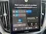 Volvo XC60 2.0 T8 Plug-in hybrid AWD Plus Black Edition VAN: 59.900,- ND: 56.877,- UW HERSTVOORDEEL: 2.023,- | TREKHAAK | DEALER ONDERHOUDEN | HEAD UP | 360CAMERA | FABR. GARANTIE! |