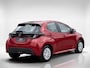 Toyota Yaris 1.5 Hybrid 115 Comfort **EMOTIONAL RED METALLIC/ NIEUWE AUTO/ DIRECT LEVERBAAR**