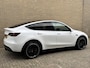 Tesla Model Y Long Range AWD 75 kWh SOH 93% | Lederen bekleding | Autopilot | Warmtepomp | 360 camera | Stoelverwarming | Panoramadak | Navigatie | 21 inch velgen | Elektrische achterklep