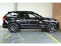 Volvo XC60 2.0 T6 Plug-in hybrid AWD Ultra Black Edition | Panoramadak | Trekhaak | Luchtvering | Verwarmbare voorstoelen | achterbank en stuurwiel | Head-up display | 360° Parkeercamera | Premium audio by Harman Kardon | Apple carplay/Android auto