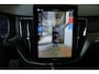 Volvo XC60 2.0 T6 Plug-in hybrid AWD Ultra Black Edition | Panoramadak | Trekhaak | Luchtvering | Verwarmbare voorstoelen | achterbank en stuurwiel | Head-up display | 360° Parkeercamera | Premium audio by Harman Kardon | Apple carplay/Android auto