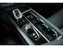 Volvo XC60 2.0 T6 Plug-in hybrid AWD Ultra Black Edition | Panoramadak | Trekhaak | Luchtvering | Verwarmbare voorstoelen | achterbank en stuurwiel | Head-up display | 360° Parkeercamera | Premium audio by Harman Kardon | Apple carplay/Android auto
