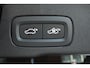 Volvo XC60 2.0 T6 Plug-in hybrid AWD Ultra Black Edition | Panoramadak | Trekhaak | Luchtvering | Verwarmbare voorstoelen | achterbank en stuurwiel | Head-up display | 360° Parkeercamera | Premium audio by Harman Kardon | Apple carplay/Android auto