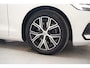 Volvo V60 2.0 B3 163pk Essential Aut. [ Leder Stoel-en stuurverwarming Apple/Android Adapt.cruise ]