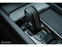 Volvo XC60 2.0 T6 Plug-in hybrid AWD Plus Dark Longe Range | Pano | Harman Kardon | 360 camera | Trekhaak | ACC | HUD | 21" wielen | Stoel en stuurwielverwarming