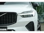 Volvo XC60 2.0 T6 Plug-in hybrid AWD Plus Dark Longe Range | Pano | Harman Kardon | 360 camera | Trekhaak | ACC | HUD | 21" wielen | Stoel en stuurwielverwarming