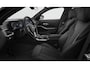BMW 3-Serie Touring 320e Panoramadak - Elektrisch verstelbare/verwarmde stoelen - PDC voor/achter - Hifi - Geluiddempende/Getinte ruiten - Comfort Access - Ambiance verlichting - Stuurwielrand verwarmd -