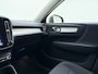 Volvo XC40 T2 130pk Automaat Business Pro / 30.000 km's ! / El. Trekhaak / ACC / BLIS / Keyless / 18'' / El. Achterklep / DAB / AppleCarplay / Lane Keeping Aid / Mistlampen /