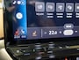 Volkswagen ID.4 Max 77 kWh SOH 91% / 204pk / Panorama dak / Trekhaak / Kuipstoelen / Elektrische stoelverstelling /