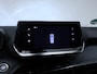 Peugeot e-2008 EV Blue Lease Active 50 kWh Sport (APPLE CARPLAY,NAVI,PDC,CLIMATE,CRUISE,LED,SPORTSTOELEN,LM VELGEN,NETTE STAAT)