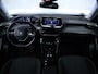 Peugeot e-2008 EV Blue Lease Active 50 kWh Sport (APPLE CARPLAY,NAVI,PDC,CLIMATE,CRUISE,LED,SPORTSTOELEN,LM VELGEN,NETTE STAAT)