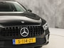 Mercedes-Benz A-klasse 200 AMG Sport 163Pk Automaat (PANORAMADAK, APPLE CARPLAY, GROOT NAVI, SFEERVERLICHTING, CAMERA, SPORTSTOELEN, LEDER, GETINT GLAS, STOELVERWARMING, NIEUWSTAAT)