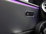 Mercedes-Benz A-klasse 200 AMG Sport 163Pk Automaat (PANORAMADAK, APPLE CARPLAY, GROOT NAVI, SFEERVERLICHTING, CAMERA, SPORTSTOELEN, LEDER, GETINT GLAS, STOELVERWARMING, NIEUWSTAAT)