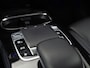 Mercedes-Benz A-klasse 200 AMG Sport 163Pk Automaat (PANORAMADAK, APPLE CARPLAY, GROOT NAVI, SFEERVERLICHTING, CAMERA, SPORTSTOELEN, LEDER, GETINT GLAS, STOELVERWARMING, NIEUWSTAAT)