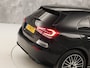 Mercedes-Benz A-klasse 200 AMG Sport 163Pk Automaat (PANORAMADAK, APPLE CARPLAY, GROOT NAVI, SFEERVERLICHTING, CAMERA, SPORTSTOELEN, LEDER, GETINT GLAS, STOELVERWARMING, NIEUWSTAAT)