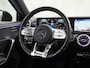 Mercedes-Benz A-klasse 200 AMG Sport 163Pk Automaat (PANORAMADAK, APPLE CARPLAY, GROOT NAVI, SFEERVERLICHTING, CAMERA, SPORTSTOELEN, LEDER, GETINT GLAS, STOELVERWARMING, NIEUWSTAAT)
