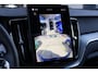 Volvo XC60 2.0 T8 Plug-in hybrid AWD Ultra Black Edition *B&W*Pano*Massage*Luchtvering*