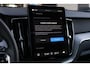 Volvo XC60 2.0 T8 Plug-in hybrid AWD Ultra Black Edition *B&W*Pano*Massage*Luchtvering*