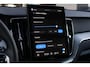 Volvo XC60 2.0 T8 Plug-in hybrid AWD Ultra Black Edition *B&W*Pano*Massage*Luchtvering*