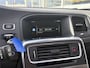Volvo V60 2.0 T4 Nordic+ / Luxury / NL-Auto / Dealer-Onderhouden / Vol-Leder / Schuif-Kanteldak / Standkachel / Xenon / Elektr.-Stoelen met Geheugen / Radio-Bluetooth / Navi / Camera / Stoelverwarming / ELKTR-Pakket / Trekhaak / PDC V+A / 17'' LMV / All-Season / ENZ.
