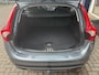 Volvo V60 2.0 T4 Nordic+ / Luxury / NL-Auto / Dealer-Onderhouden / Vol-Leder / Schuif-Kanteldak / Standkachel / Xenon / Elektr.-Stoelen met Geheugen / Radio-Bluetooth / Navi / Camera / Stoelverwarming / ELKTR-Pakket / Trekhaak / PDC V+A / 17'' LMV / All-Season / ENZ.
