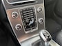 Volvo V60 2.0 T4 Nordic+ / Luxury / NL-Auto / Dealer-Onderhouden / Vol-Leder / Schuif-Kanteldak / Standkachel / Xenon / Elektr.-Stoelen met Geheugen / Radio-Bluetooth / Navi / Camera / Stoelverwarming / ELKTR-Pakket / Trekhaak / PDC V+A / 17'' LMV / All-Season / ENZ.