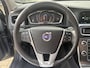 Volvo V60 2.0 T4 Nordic+ / Luxury / NL-Auto / Dealer-Onderhouden / Vol-Leder / Schuif-Kanteldak / Standkachel / Xenon / Elektr.-Stoelen met Geheugen / Radio-Bluetooth / Navi / Camera / Stoelverwarming / ELKTR-Pakket / Trekhaak / PDC V+A / 17'' LMV / All-Season / ENZ.