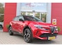 Alfa Romeo Junior 1.2 145PK AUTOMAAT Hybrid IBRIDA TI | PACK TECH LITE: (LED MATRIX KOPLAMPEN, DODEHOEK DETECTIE, ELEKTRISCH BEDIENBARE ACHTERKLEP, KEYLESS ENTRY, ACHTERUITRIJ CAMERA, PARKEERSENSOREN VOOR ACHTER EN ZIJKANT, DRAADLOZE TELEFOONLADER, LANE ASSIST, ADAPTIVE CRUISE CONTROL) | PACK TI: (ELEKTRISCH BEDIENBARE BESTUUDERSSTOEL, VERKEERSBORDEN WEERGAVE, GETINTE ACHTERRUITEN, SFEER VERLICHTING, GLANZEND ZWARTE BODYKIT, 10,25" TOUCHSCREEN, LEDEREN STUURWIEL, VERSTELBARE KOFFERVLOER OP 3 NIVEAUS) | 18" LICHTMETALEN VELGEN "FORI" | BRERA RED MET ZWART DAK | DRAADLOZE APPLE CARPLAY/ANDROID AUTO | NAVIGATIE | MASSAGE FUNCTIE OP DE BESTUURDERSSTOEL | STOEL VERWARMING |