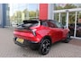 Alfa Romeo Junior 1.2 145PK AUTOMAAT Hybrid IBRIDA TI | PACK TECH LITE: (LED MATRIX KOPLAMPEN, DODEHOEK DETECTIE, ELEKTRISCH BEDIENBARE ACHTERKLEP, KEYLESS ENTRY, ACHTERUITRIJ CAMERA, PARKEERSENSOREN VOOR ACHTER EN ZIJKANT, DRAADLOZE TELEFOONLADER, LANE ASSIST, ADAPTIVE CRUISE CONTROL) | PACK TI: (ELEKTRISCH BEDIENBARE BESTUUDERSSTOEL, VERKEERSBORDEN WEERGAVE, GETINTE ACHTERRUITEN, SFEER VERLICHTING, GLANZEND ZWARTE BODYKIT, 10,25" TOUCHSCREEN, LEDEREN STUURWIEL, VERSTELBARE KOFFERVLOER OP 3 NIVEAUS) | 18" LICHTMETALEN VELGEN "FORI" | BRERA RED MET ZWART DAK | DRAADLOZE APPLE CARPLAY/ANDROID AUTO | NAVIGATIE | MASSAGE FUNCTIE OP DE BESTUURDERSSTOEL | STOEL VERWARMING |