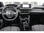 Peugeot 2008 1.2 100PK ALLURE PACK | AFNEEMBARE TREKHAAK | NAVIGATIE | STOEL VERWARMING | ALL SEASON BANDEN | DAB+ RADIO | APPLE CARPLAY/ANDROID AUTO | CLIMATE CONTROL | ADAPTIVE CRUISE CONTROL | GRIPP CONTROL | ACHTERUITRIJ CAMERA | KEYLESS ENTRY/START | LED KOPLAMPEN | LICHTMETALEN VELGEN 17" |