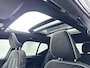 Volvo XC40 B4 Plus Dark | 18" | Panoramadak | Leder/Nubuck | Trekhaak | Harman Kardon | Elektr. verst. Stoelen | Parkeercamera