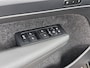 Volvo XC40 B4 Plus Dark | 18" | Panoramadak | Leder/Nubuck | Trekhaak | Harman Kardon | Elektr. verst. Stoelen | Parkeercamera