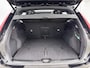 Volvo XC40 B4 Plus Dark | 18" | Panoramadak | Leder/Nubuck | Trekhaak | Harman Kardon | Elektr. verst. Stoelen | Parkeercamera
