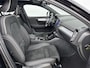Volvo XC40 B4 Plus Dark | 18" | Panoramadak | Leder/Nubuck | Trekhaak | Harman Kardon | Elektr. verst. Stoelen | Parkeercamera