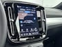 Volvo XC40 B4 Plus Dark | 18" | Panoramadak | Leder/Nubuck | Trekhaak | Harman Kardon | Elektr. verst. Stoelen | Parkeercamera