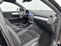 Volvo XC40 B4 Plus Dark | 18" | Panoramadak | Leder/Nubuck | Trekhaak | Harman Kardon | Elektr. verst. Stoelen | Parkeercamera