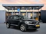 Volvo XC40 B4 Plus Dark | 18" | Panoramadak | Leder/Nubuck | Trekhaak | Harman Kardon | Elektr. verst. Stoelen | Parkeercamera