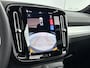Volvo XC40 B4 Plus Dark | 18" | Panoramadak | Leder/Nubuck | Trekhaak | Harman Kardon | Elektr. verst. Stoelen | Parkeercamera