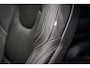 Volvo XC90 T8 455PK Ultra Dark | 22'' | Luchtvering | BW Audio | Trekhaak | Gelam Glas | Massage