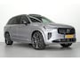 Volvo XC90 T8 455PK Ultra Dark | 22'' | Luchtvering | BW Audio | Trekhaak | Gelam Glas | Massage