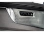 Volvo XC90 T8 455PK Ultra Dark | 22'' | Luchtvering | BW Audio | Trekhaak | Gelam Glas | Massage