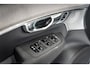 Volvo XC90 T8 455PK Ultra Dark | 22'' | Luchtvering | BW Audio | Trekhaak | Gelam Glas | Massage